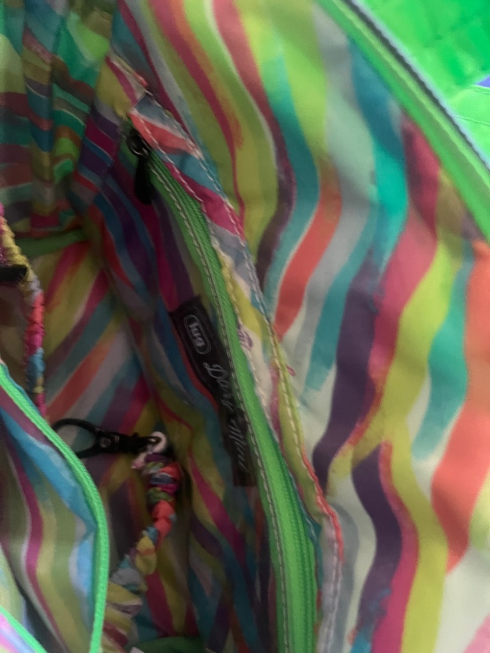 Lug Lime Green Quilted Dory Mini with brushstroke  Interior.  Key bungee - Picture 7 of 9
